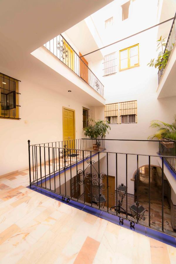 Modern Apartment In City Centre 塞维利亚 外观 照片