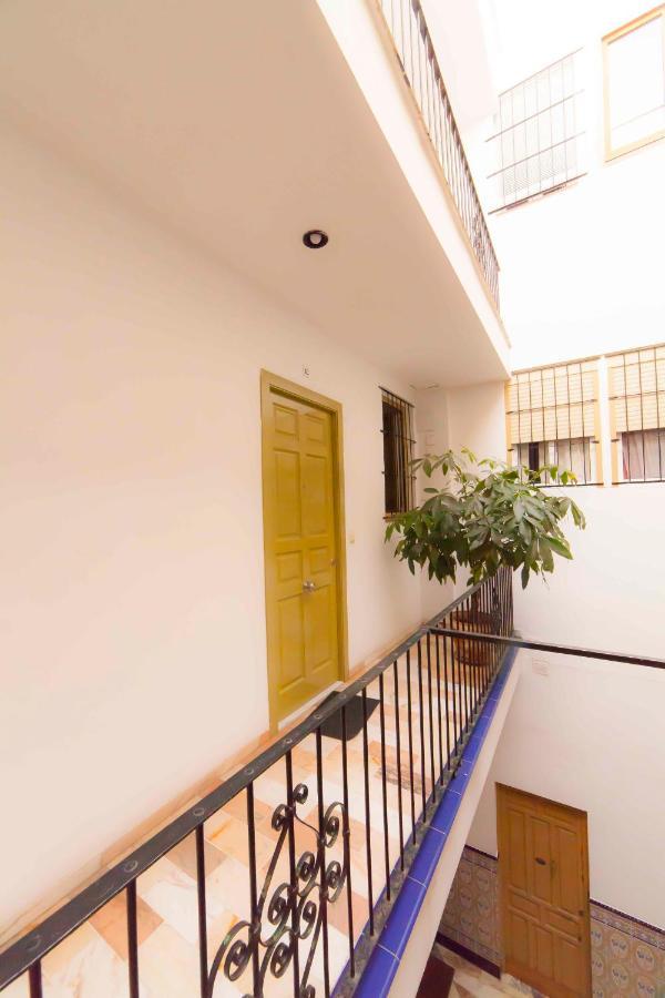 Modern Apartment In City Centre 塞维利亚 外观 照片